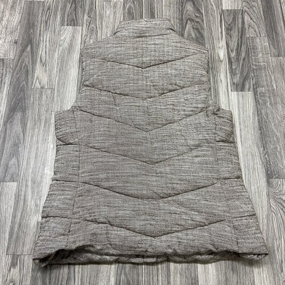 GAP Snap & Full Zip Up Sleeveless Beige Quilted Puffer Vest Women's Size Medium - Picture 5 of 11
